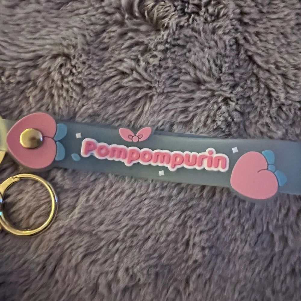 Pompomurin Keychainn/Bagclip  - Picture 2 of 5